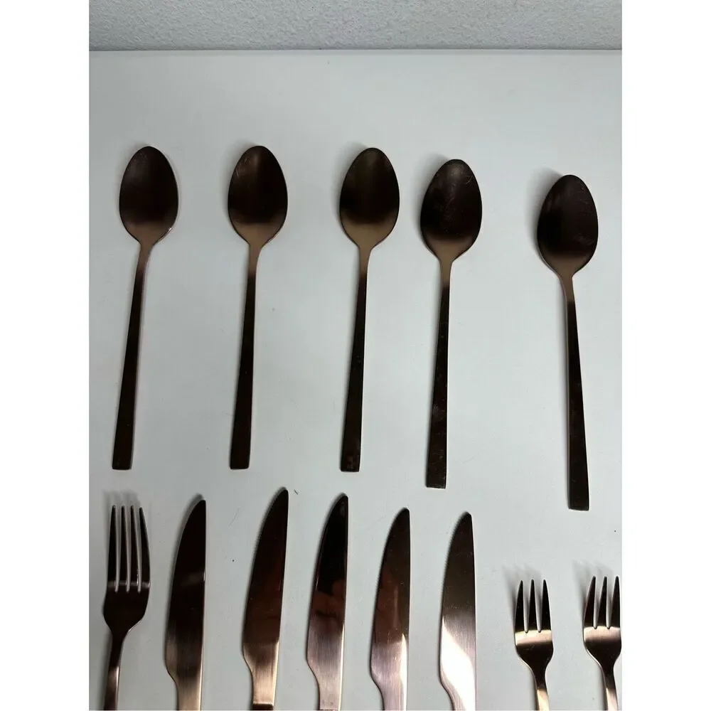 25 pcs Brushed Bronze Flatware Dinner Forks, Knives, Spoons Teaspoons Ds Forks